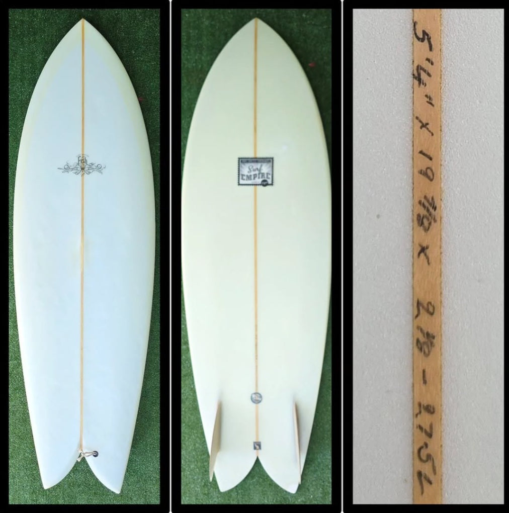 5'4 surfboard Empire glass in keel Twin model